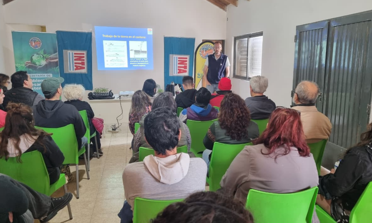 Rawson: realizan una nueva capacitación gratuita sobre huertas en el Vivero Municipal