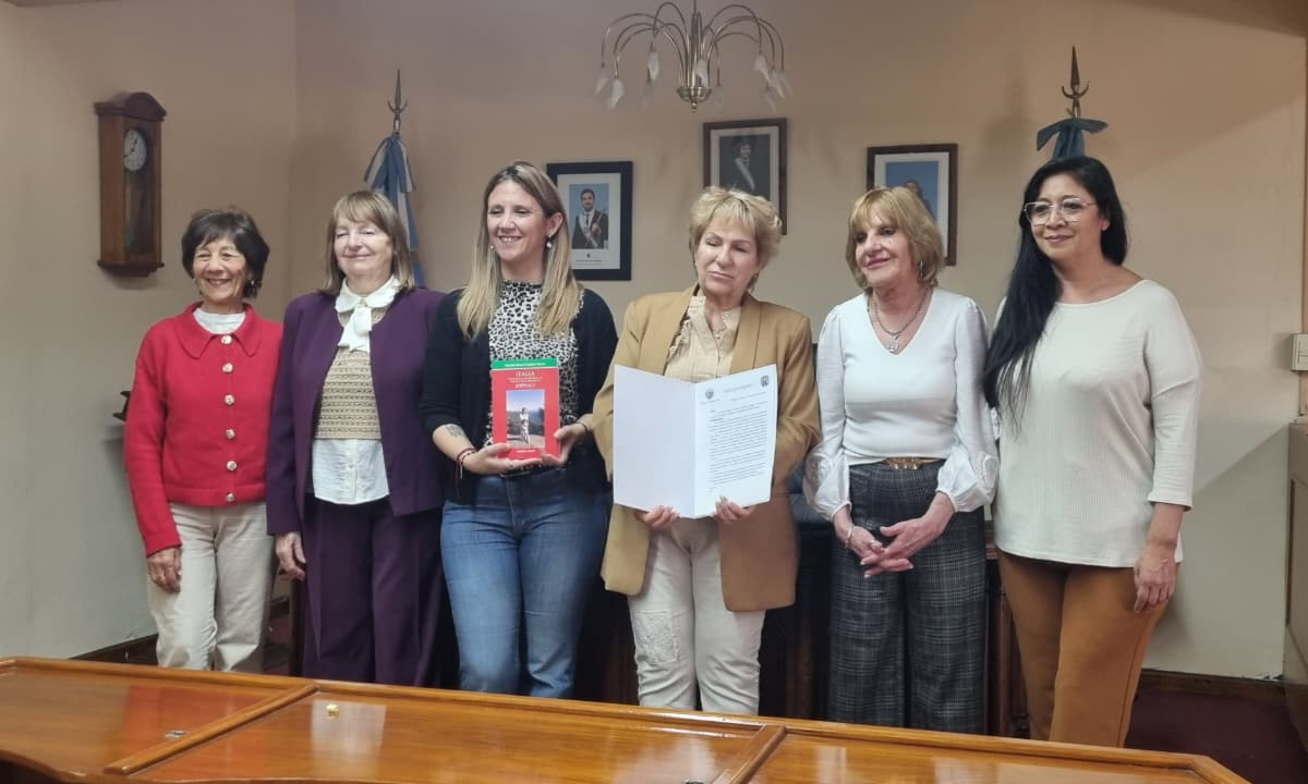 Reconocimiento cultural a Graciela Papaiani por rescatar la historia de una familia italiana en Rawson
