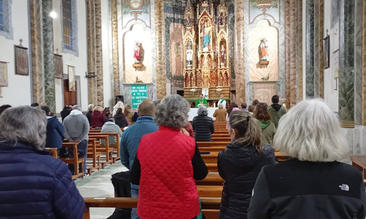 Rawson: La Capilla Espíritu Santo busca padrinos para terminar la pintura exterior del templo