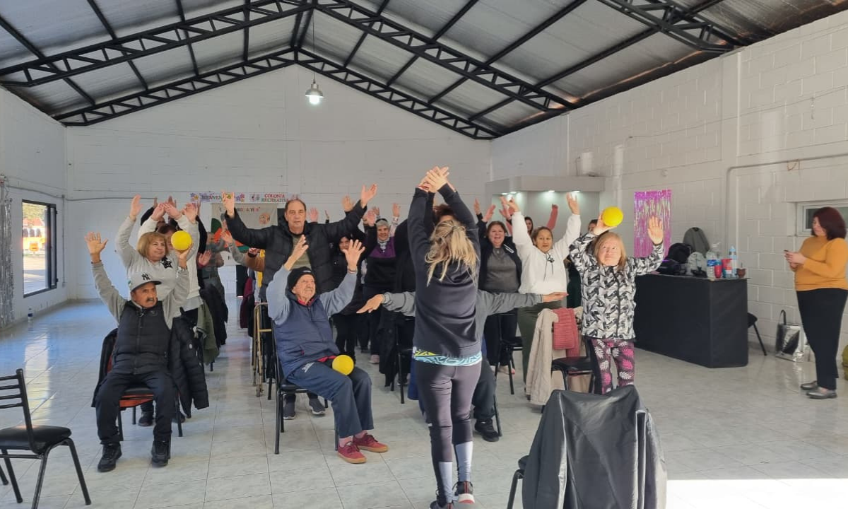 Rawson: comenzó una nueva temporada de la colonia para adultos mayores