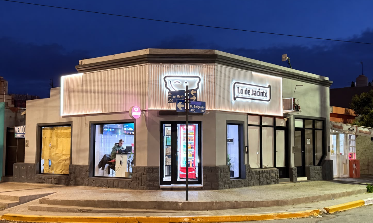 ‘Lo de Jacinto’ inauguró su nuevo local en el centro de Rawson