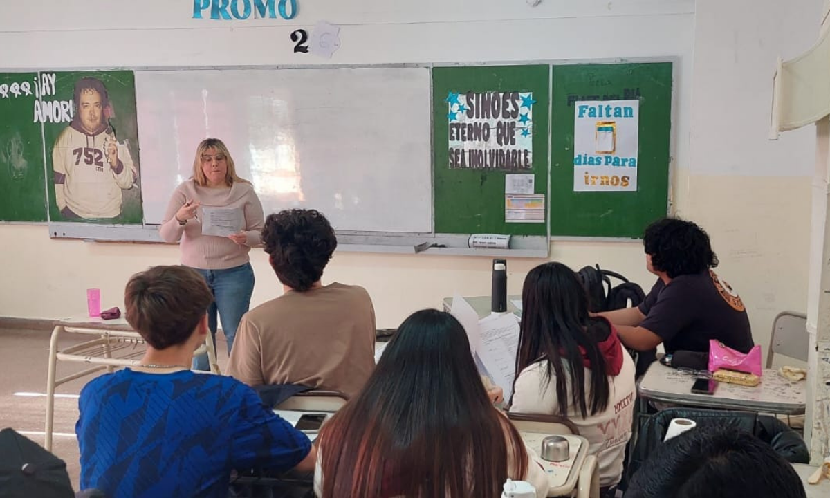 Estudiantes de la Escuela N.º 752 de Rawson se capacitaron para impulsar sus emprendimientos sociales