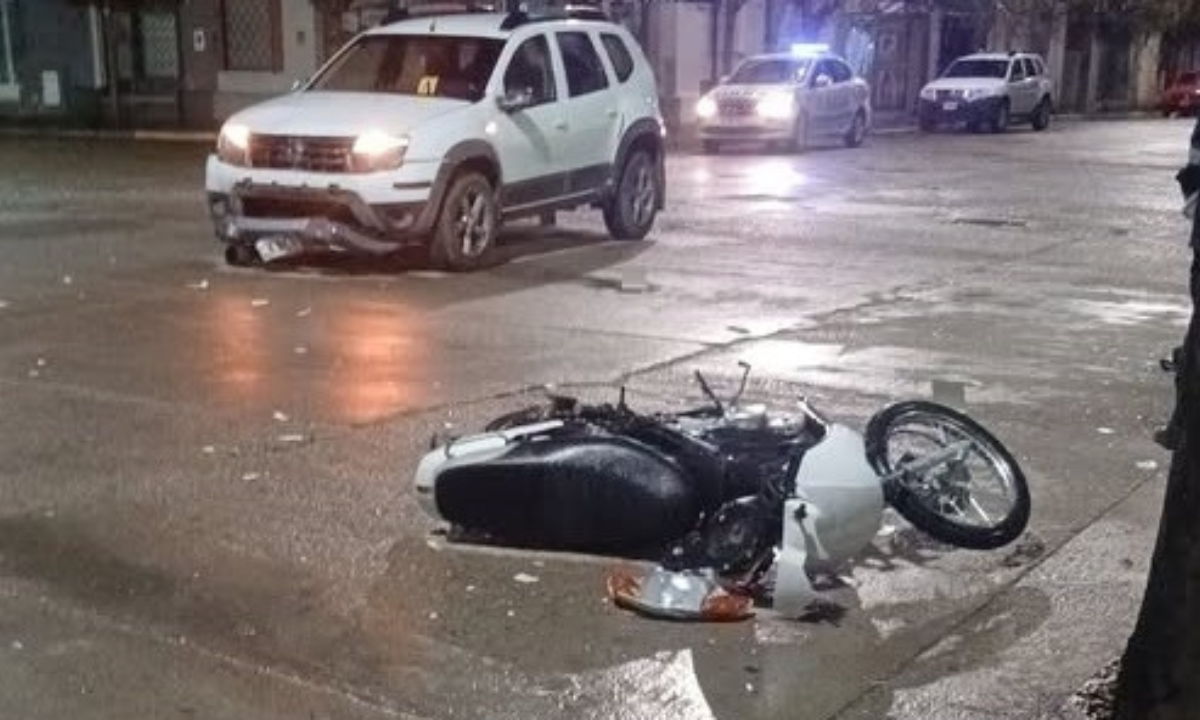 Murió un motociclista horas después de protagonizar un accidente en Rawson