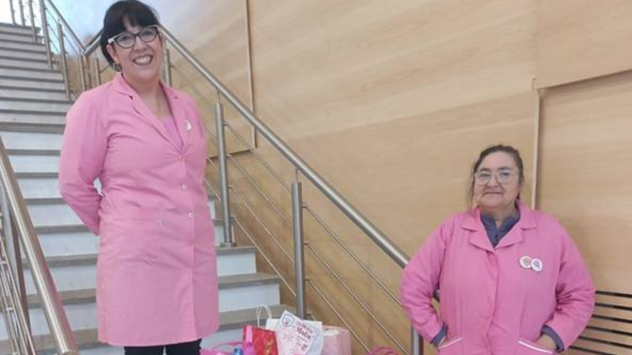 Damas Rosadas de Trelew entregan ajuares a las mamás que dan a luz en el hospital