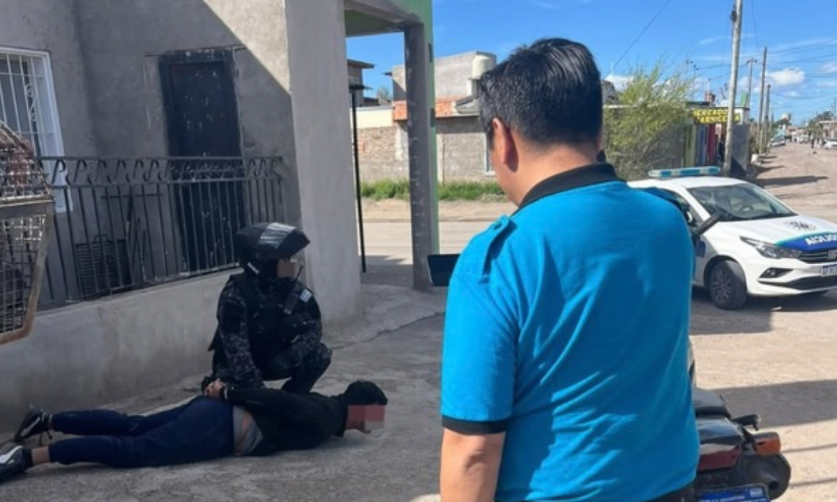 Persecución en el barrio INTA terminó con un joven detenido y un policía lesionado