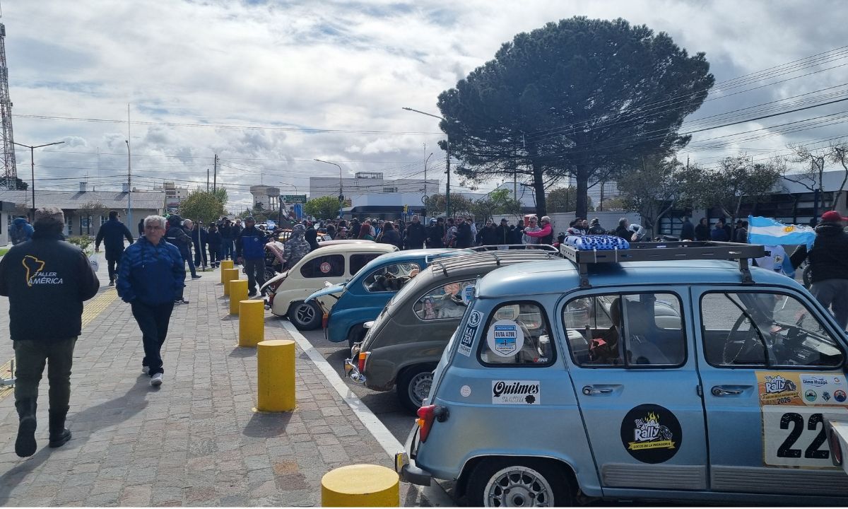 Se puso en marcha la tercera edición de la «Doble Camarones, Caravana del Recuerdo»