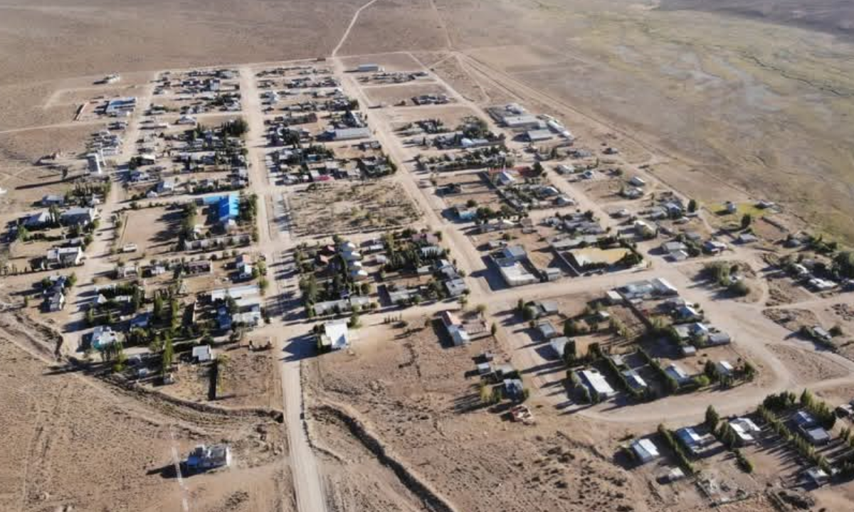 Gastre permanece afectada por las lluvias y piden evitar circular por los caminos rurales