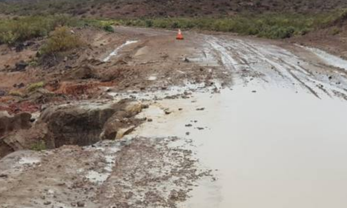 Protección Civil recomendó circular con vehículos 4×4 por las lluvias en la Meseta