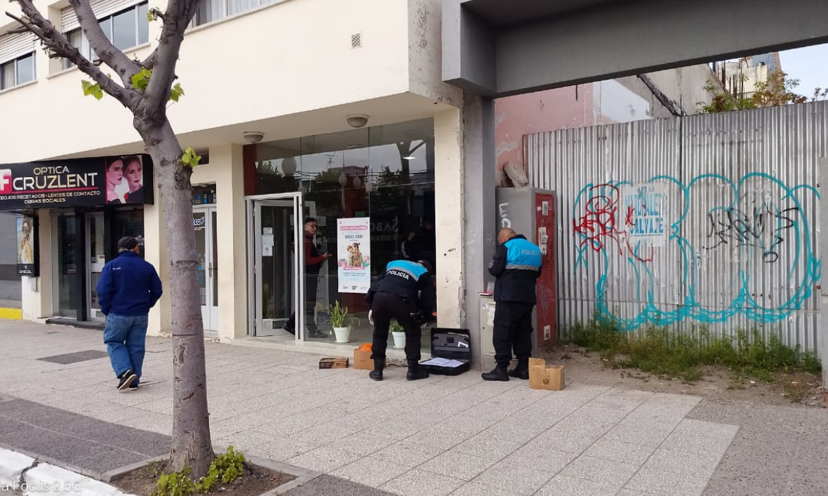 Robaron en la Cámara de Comercio de Trelew y recuperaron los elementos sustraídos