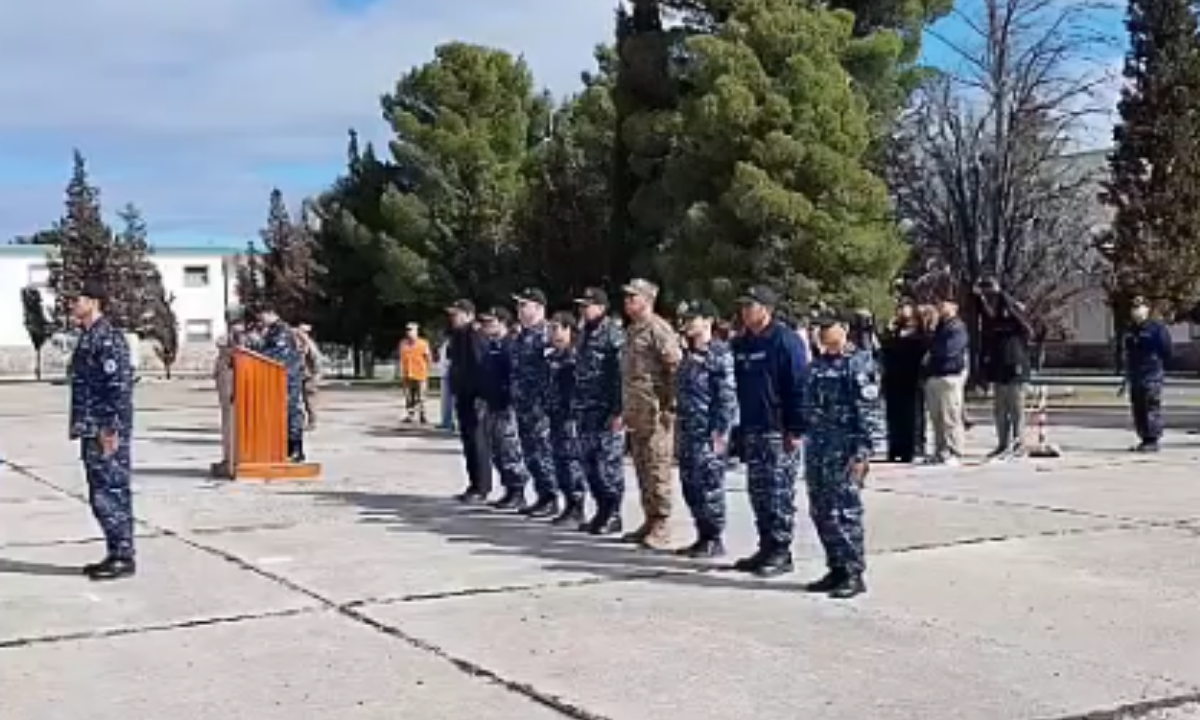 24 nuevos soldados voluntarios finalizaron su formación en la Base Aeronaval