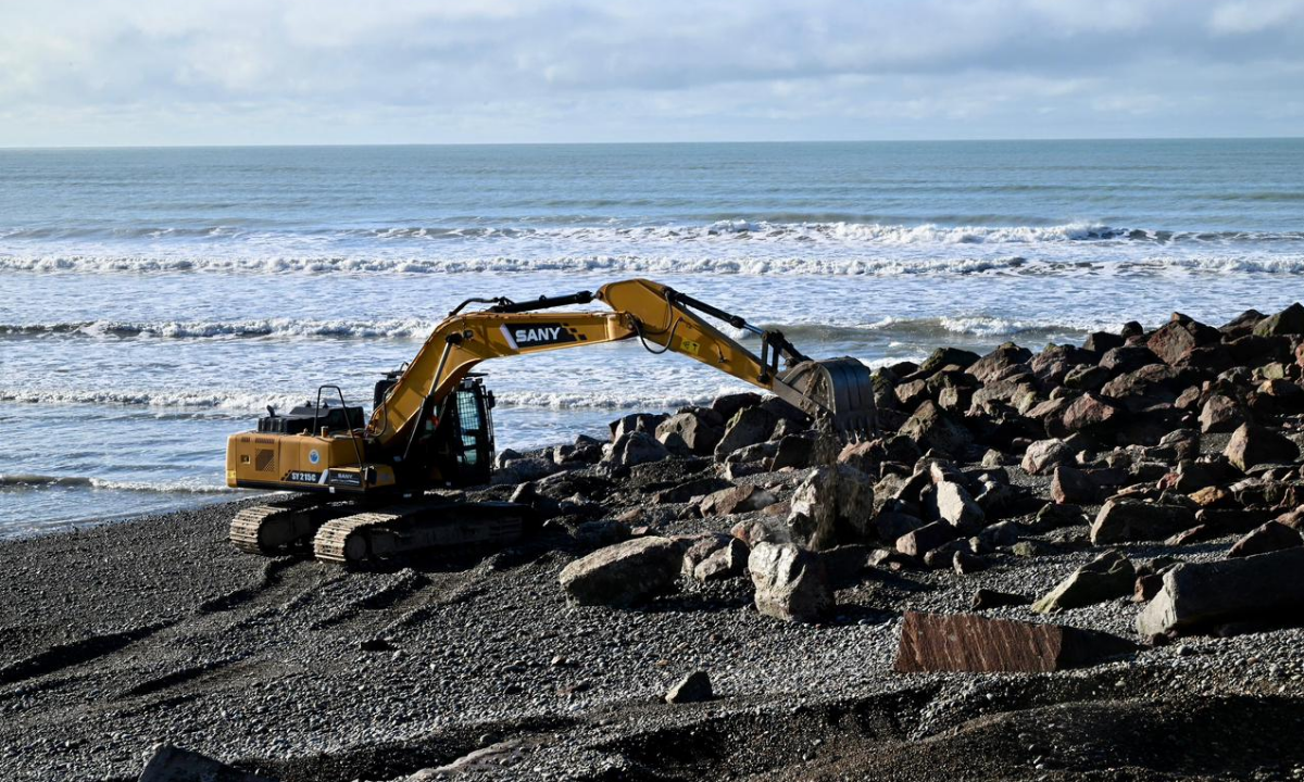 Obra de defensa costera en Playa Unión