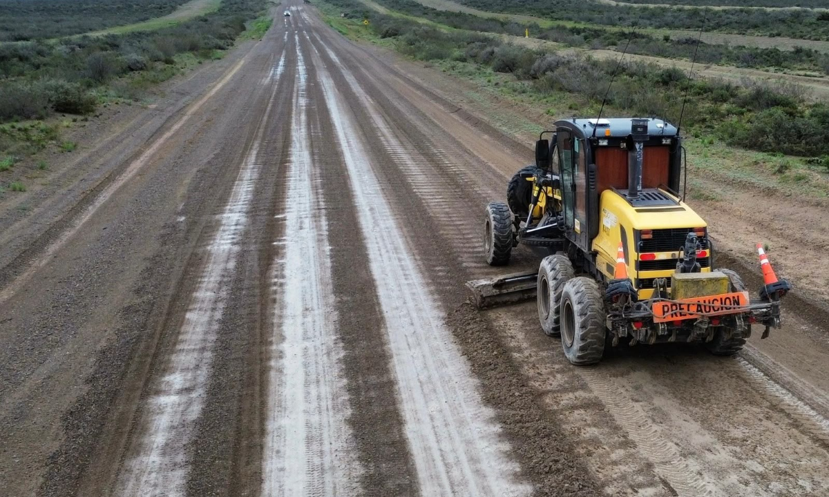 Alerta por lluvias en Chubut: cuatro rutas provinciales y tres ANP permanecen cerradas al tránsito y se despliega un operativo preventivo