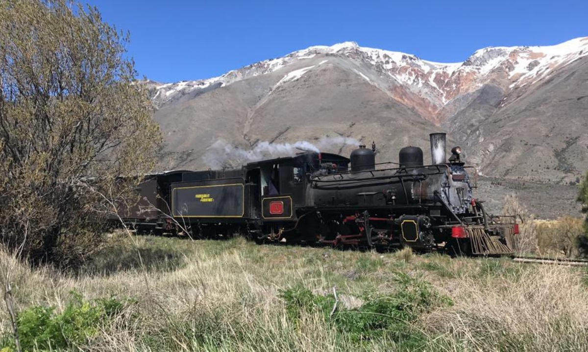 La Trochita ya trasladó a más de 3.000 pasajeros desde el inicio de la temporada de primavera